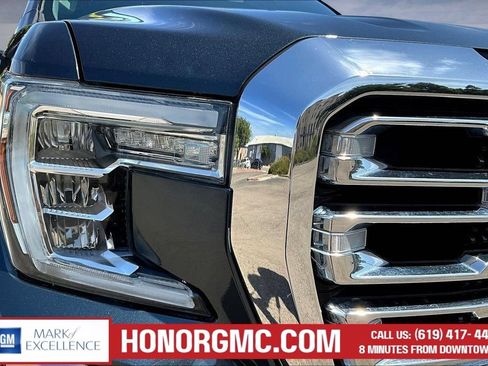 Used 2019 GMC Sierra 1500 SLT w/ SLT Premium Plus Package AWD/4WD image 36