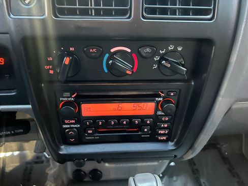 Used 2003 Toyota Tacoma 2WD Xtracab image 13