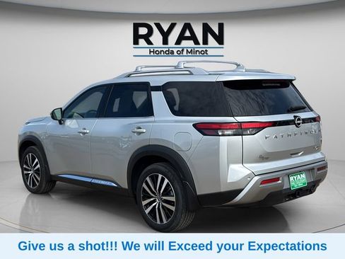 Used 2024 Nissan Pathfinder Platinum w/ Cargo Package AWD/4WD image 7
