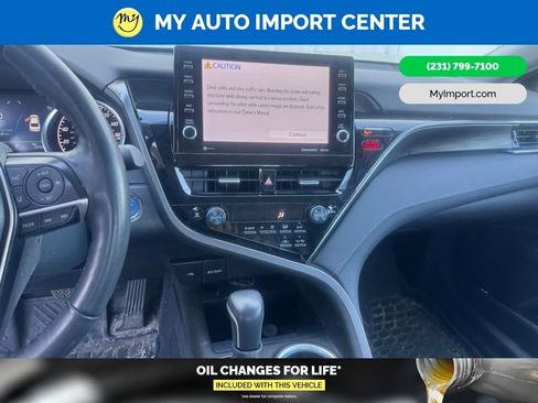 Used 2023 Toyota Camry XLE w/ Cold Weather Package FWD image 8