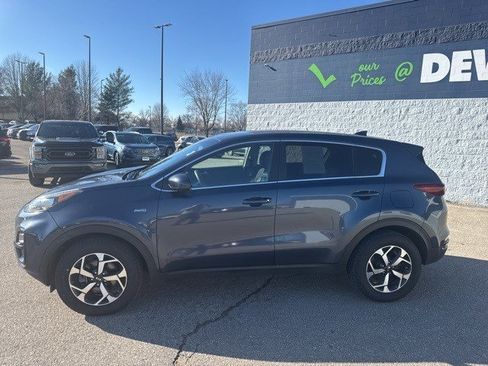 Used 2021 Kia Sportage LX image 2