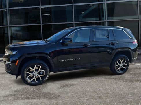 New 2025 Jeep Grand Cherokee Limited image 4