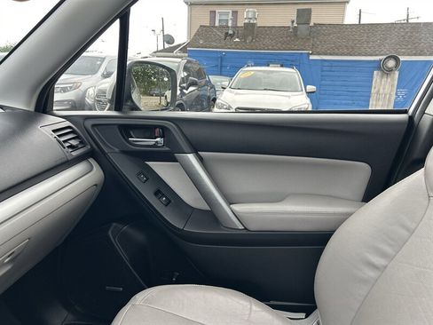 Used 2014 Subaru Forester 2.5i Touring AWD/4WD image 13