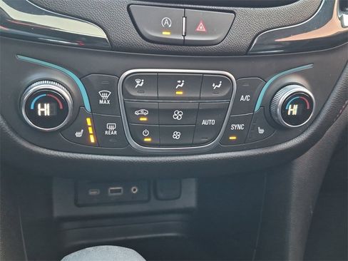 Certified 2024 Chevrolet Equinox RS w/ RS Leather Package image 18