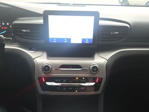 Certified 2023 Ford Explorer XLT AWD/4WD image 29