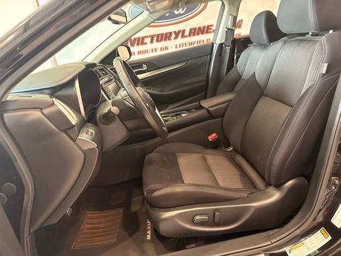 Used 2020 Nissan Maxima 3.5 S w/ Floor Mat Group FWD image 9