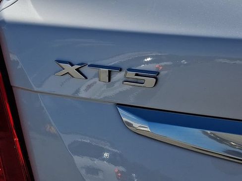 Certified 2018 Cadillac XT5 Luxury w/ Driver Awareness Package AWD/4WD image 30