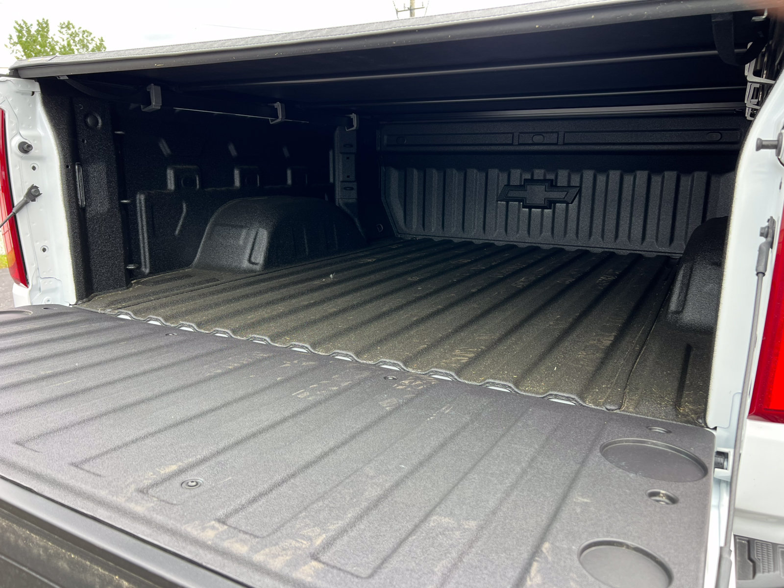 New 2026 Chevrolet Silverado 1500 RST w/ Dark Appearance Package AWD/4WD image 9