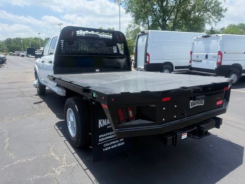 Used 2023 RAM 3500 Tradesman w/ Chrome Appearance Group AWD/4WD image 4