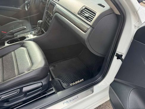 Used 2016 Volkswagen Passat 1.8T SE image 17