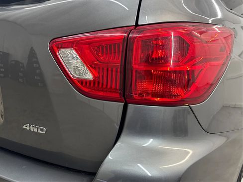 Used 2019 Nissan Pathfinder S AWD/4WD image 33