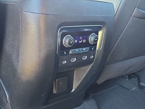 Certified 2024 Chevrolet Suburban High Country w/ Advanced Technology Package image 32