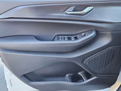 New 2025 Jeep Grand Cherokee Altitude RWD image 25