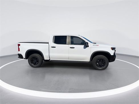 Used 2023 Chevrolet Silverado 1500 ZR2 w/ Technology Package image 8