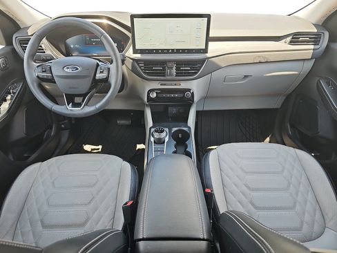 Used 2023 Ford Escape Platinum w/ Premium Technology Package AWD/4WD image 9