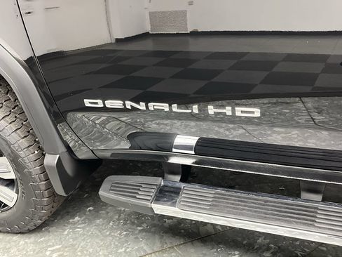 Certified 2025 GMC Sierra 2500 Denali w/ Denali Reserve Package AWD/4WD image 40