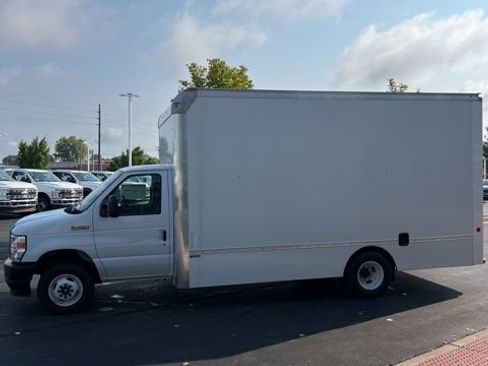 New 2025 Ford E-450 and Econoline 450 Super Duty w/ Driver's Safety Package image 4