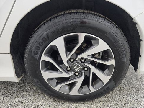 Used 2017 Honda Civic EX image 32