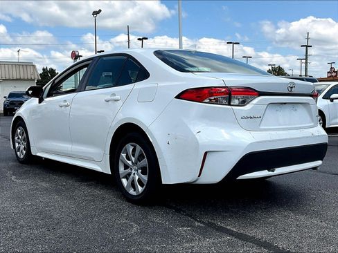 Used 2023 Toyota Corolla LE FWD image 4