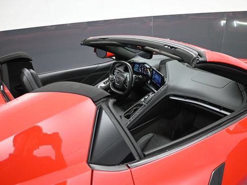 Used 2022 Chevrolet Corvette Stingray Convertible w/ 1LT RWD image 22