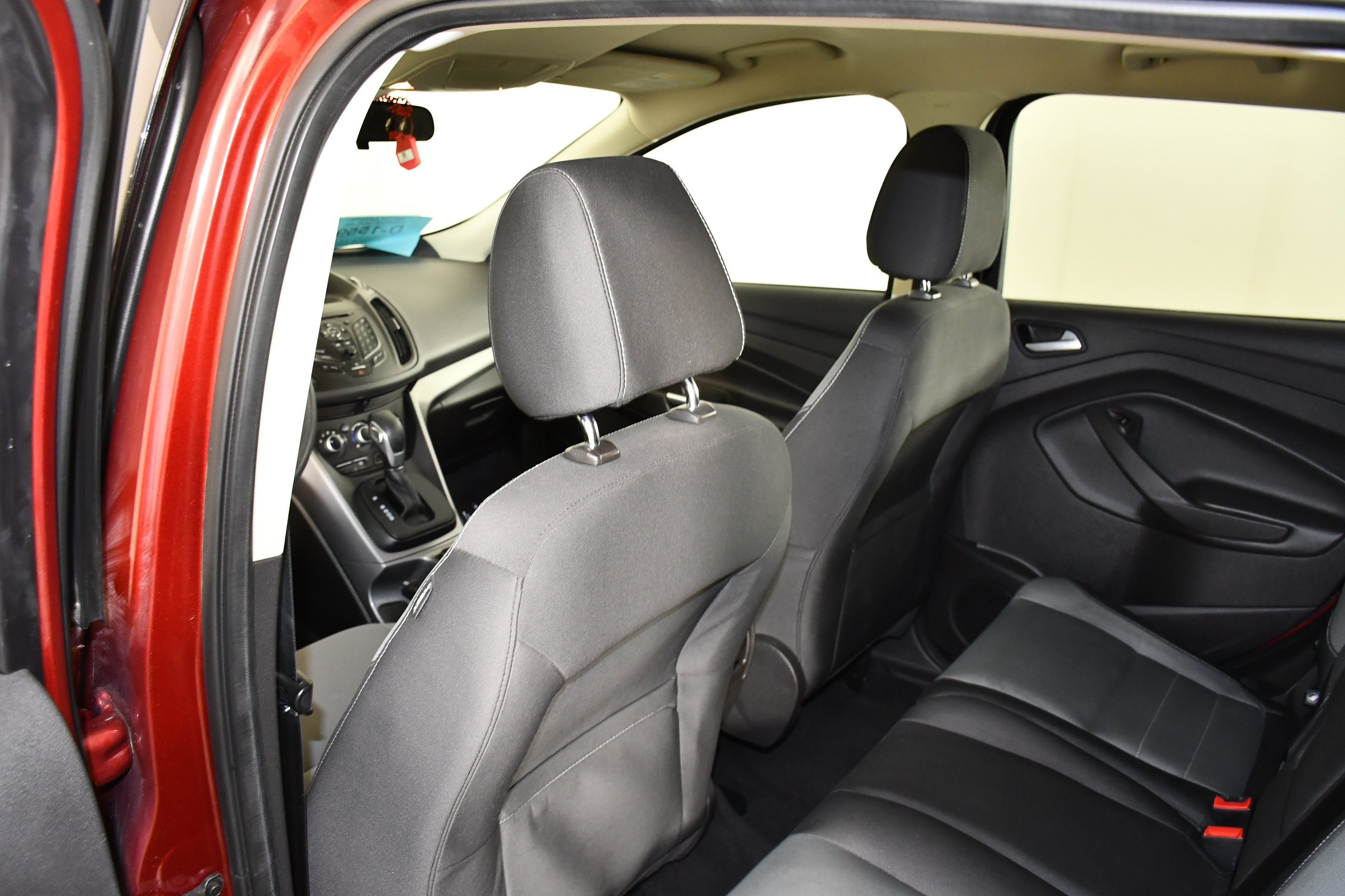 Used 2016 Ford Escape SE FWD image 46