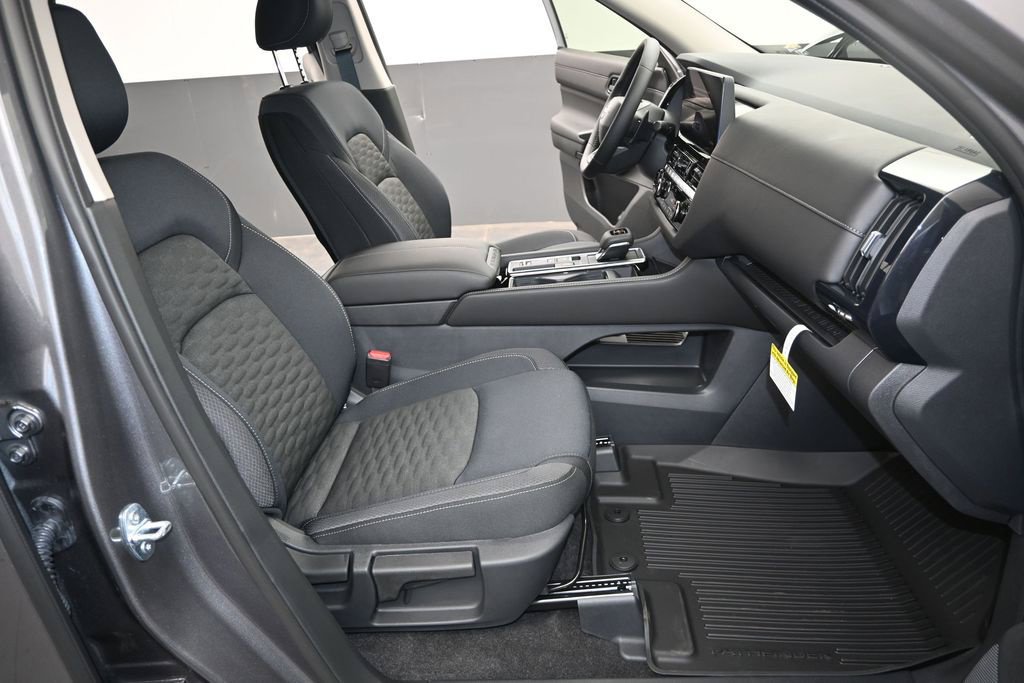 Certified 2026 Nissan Pathfinder SV FWD image 27