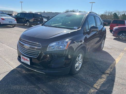 Used 2015 Chevrolet Trax LT w/ LPO, Cargo Package FWD image 6