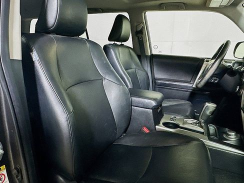 Used 2013 Toyota 4Runner Limited AWD/4WD image 30
