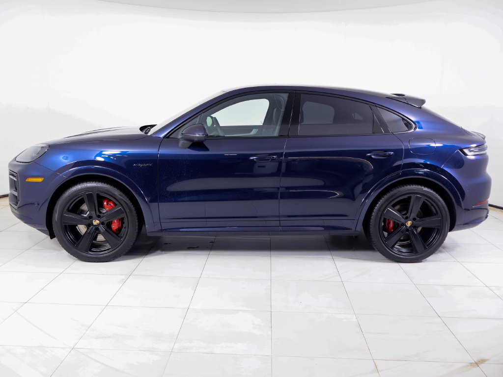 Certified 2026 Porsche Cayenne S AWD/4WD image 2