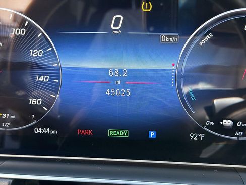 Used 2024 Mercedes-Benz GLE 450e 4MATIC image 11