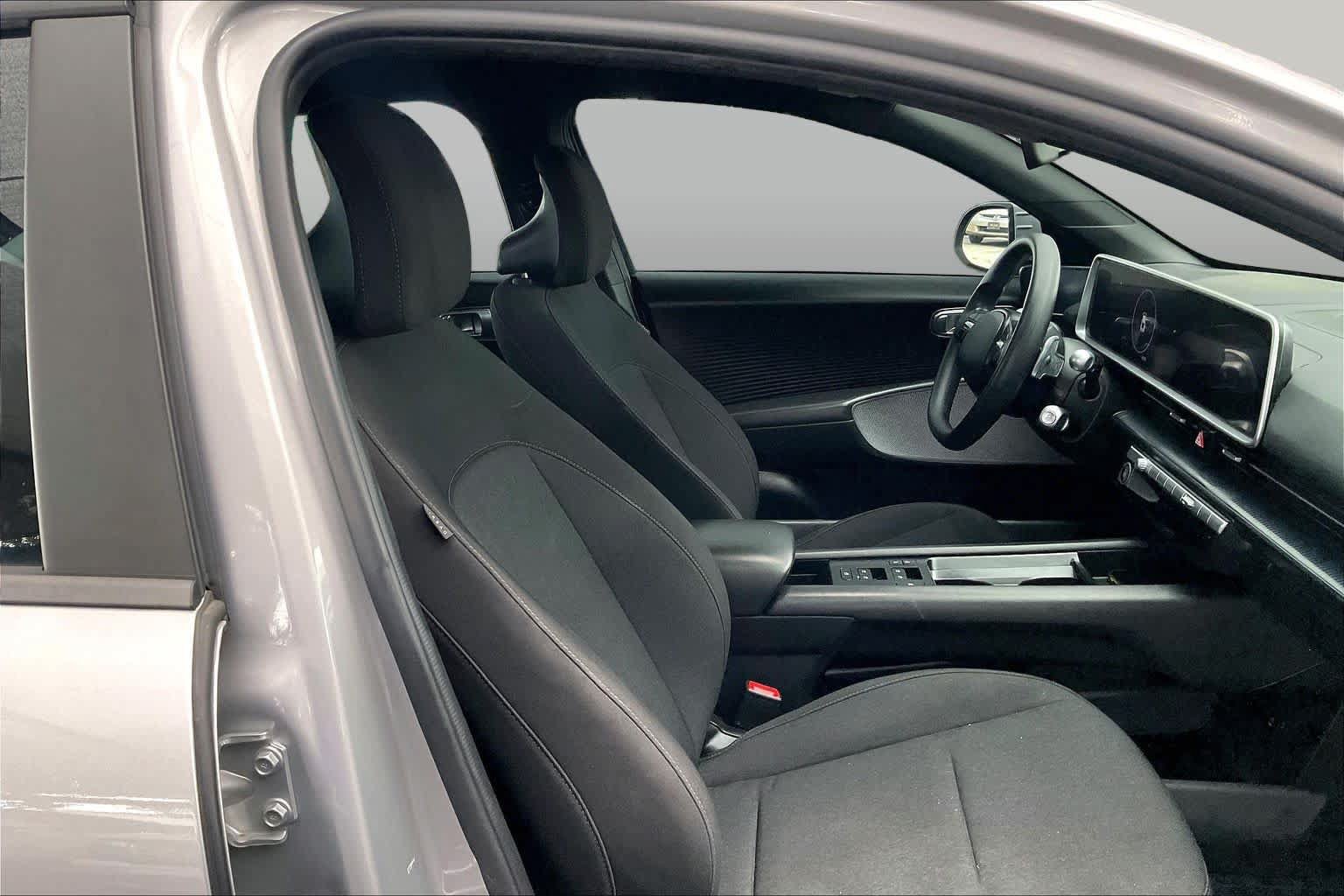 Certified 2024 Hyundai Ioniq 6 SEL RWD image 8