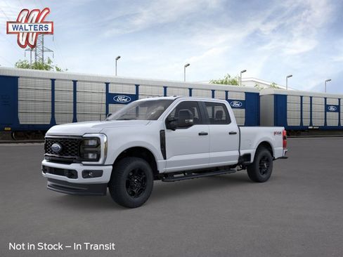 New 2026 Ford F250 4x4 Crew Cab Super Duty image 1