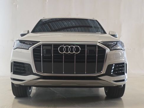 Used 2023 Audi Q7 3.0T Premium Plus w/ Premium Plus Package AWD/4WD image 2