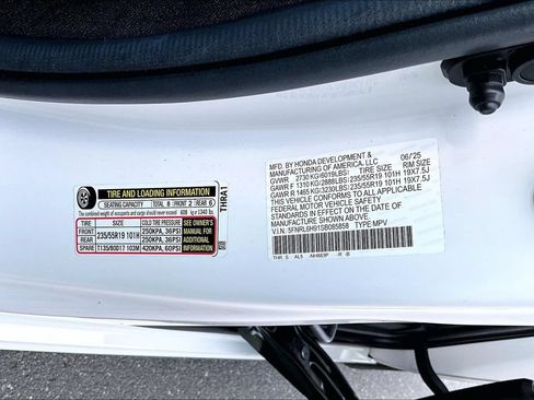 Used 2025 Honda Odyssey Elite image 16