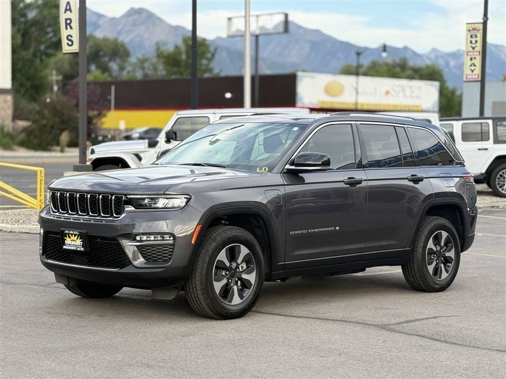 Used 2022 Jeep Grand Cherokee Limited 4xe AWD/4WD image 3