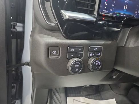 Used 2024 Chevrolet Silverado 1500 RST AWD/4WD image 19