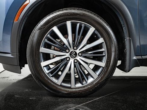 Used 2024 INFINITI QX60 Sensory w/ Vision Package image 13