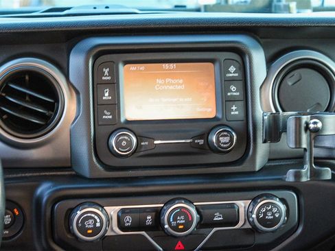 Used 2020 Jeep Gladiator Sport w/ Quick Order Package 24S image 19