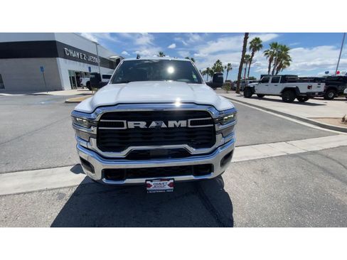 Used 2025 RAM 2500 Big Horn w/ Bed Convenience Group RWD image 3