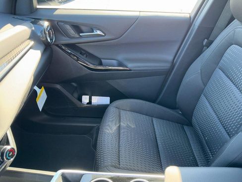 New 2026 Chevrolet Equinox LT image 8