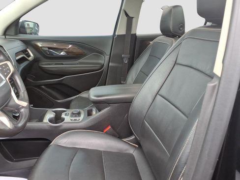 Used 2020 GMC Terrain Denali w/ Denali Premium Package AWD/4WD image 8