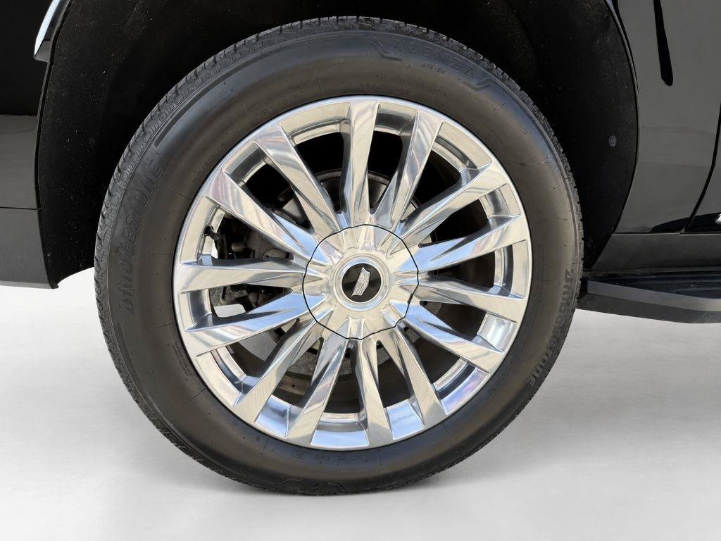 Used 2023 Cadillac Escalade ESV Premium Luxury AWD/4WD image 18