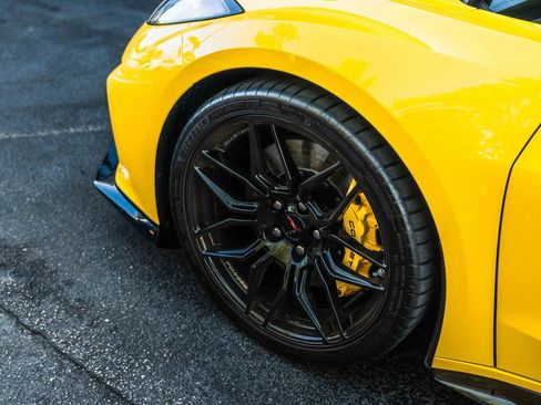 Used 2025 Chevrolet Corvette Z06 RWD image 7