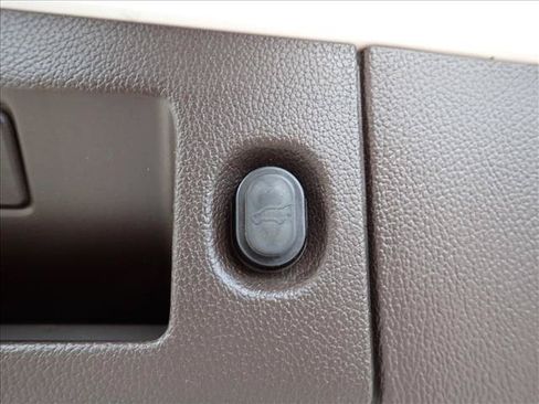 Used 2020 GMC Yukon Denali AWD/4WD image 9