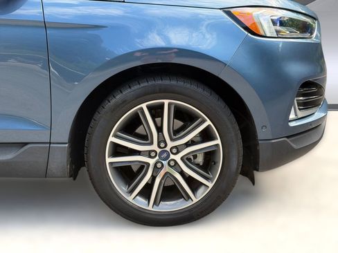 Used 2019 Ford Edge Titanium w/ Equipment Group 301A AWD/4WD image 11