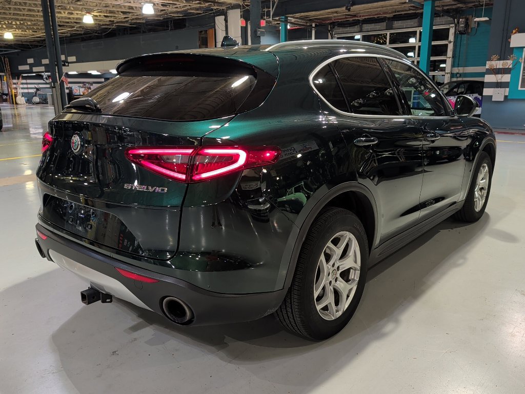 Used 2019 Alfa Romeo Stelvio AWD w/ Cold Weather Package image 9