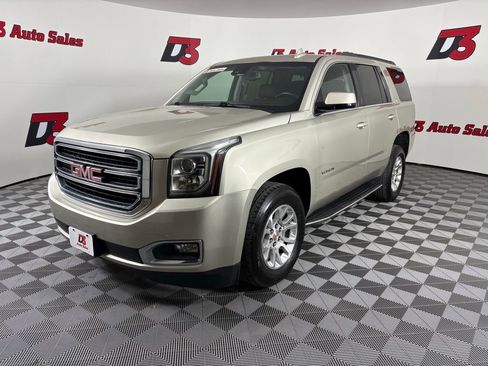 Used 2017 GMC Yukon SLT image 2