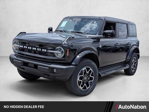 New 2026 Ford Bronco Outer Banks AWD/4WD image 1