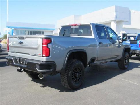 New 2026 Chevrolet Silverado 2500 ZR2 image 4