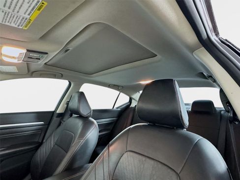 Certified 2023 Nissan Altima 2.5 SR w/ SR Premium Package FWD image 14